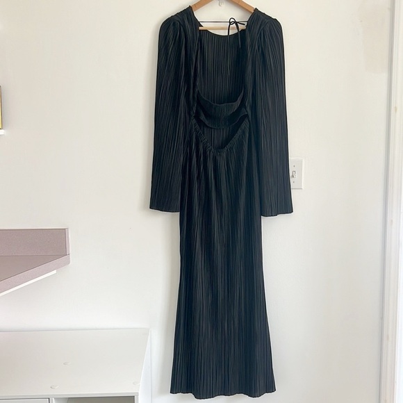 4SI3NNA Krista Pleated Long Sleeve Midi Dress Black - Picture 12 of 16